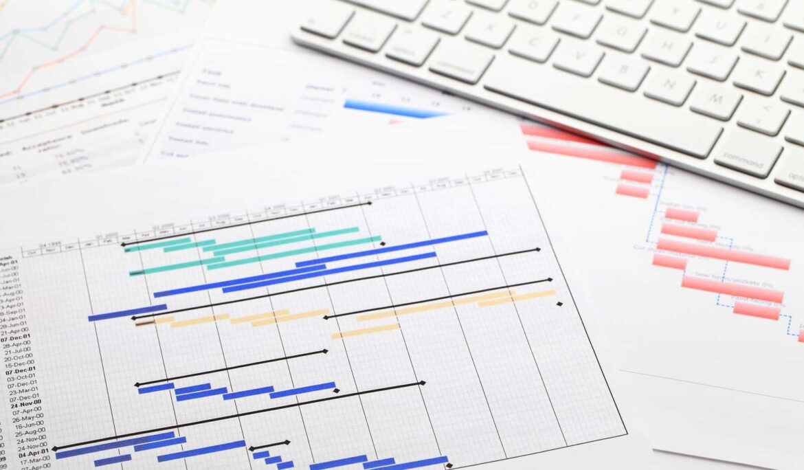 Finishing the Last Mile: How to Close IT Projects On Time and On Budget