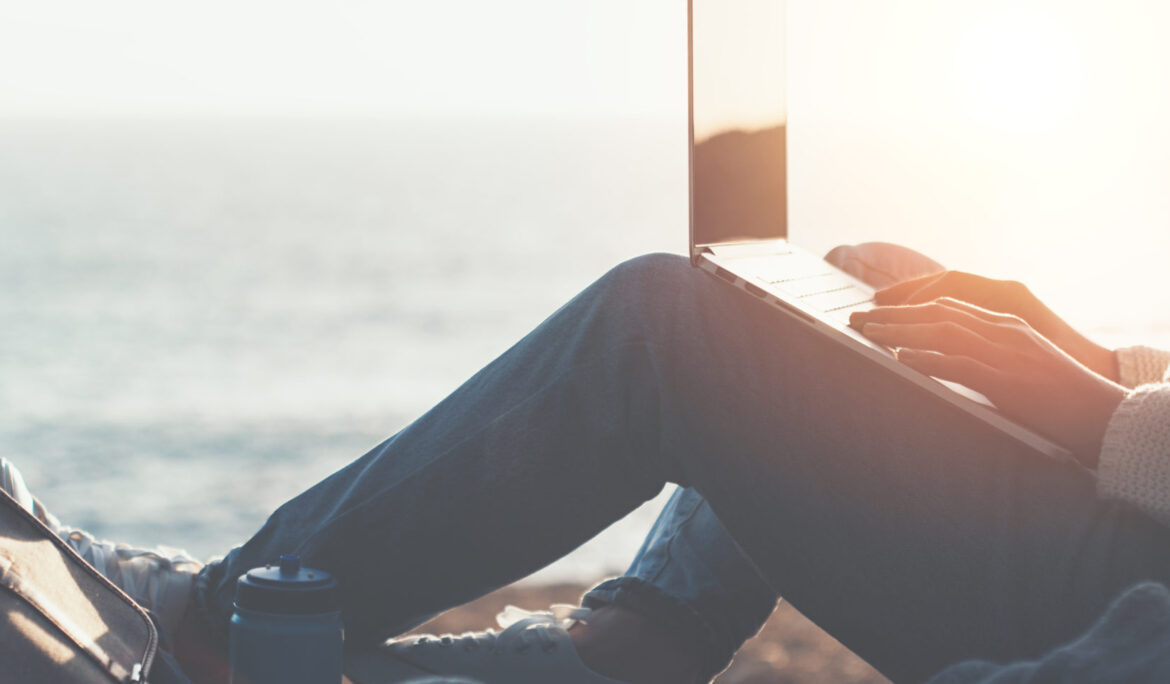 6 Ways to Protect Yourself Online While Traveling